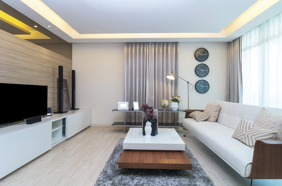 How Painters and Decorators Handle Cracks, Damp and Damage?